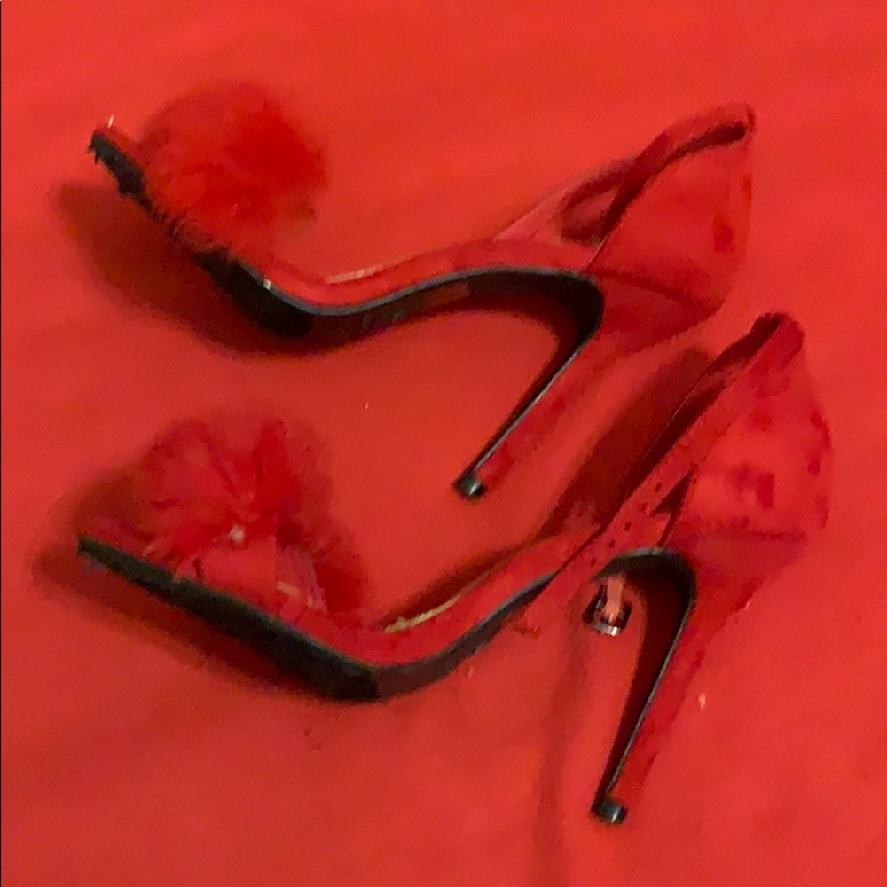 Shoes - Picture 3 of 4